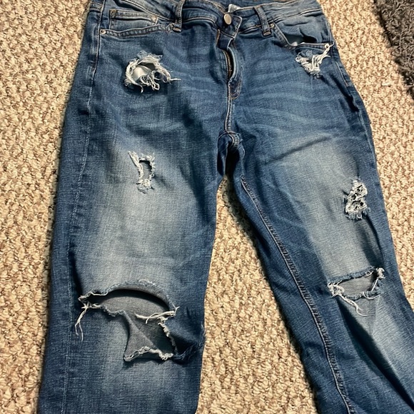 H & M girlfriend fit - Picture 2 of 2